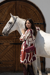 Kratka haljina dugih rukava u dezenu Tiffany Production